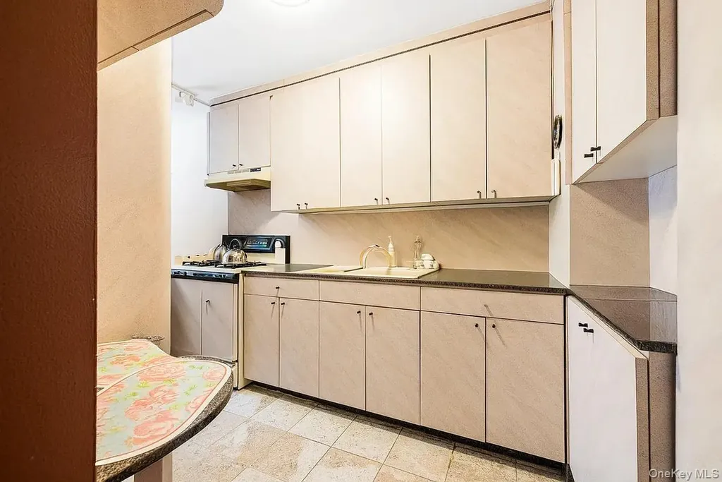 2925 W 5th Street Brooklyn NY 11224