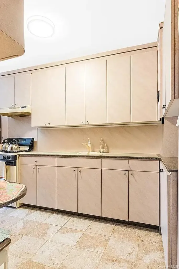 2925 W 5th Street Brooklyn NY 11224