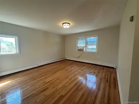 45 Landing Road Glen Cove NY 11542