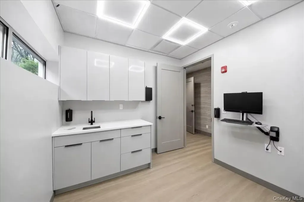 860 Central Park Avenue Scarsdale NY 10583