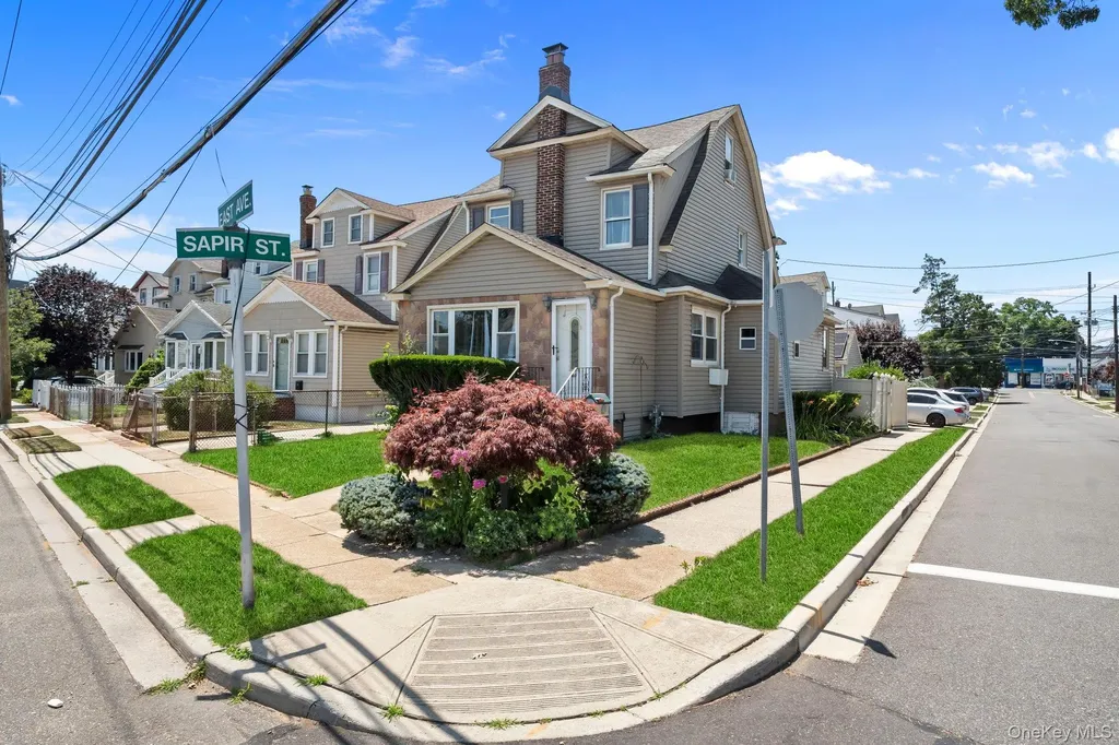 40 East Avenue Valley Stream NY 11580
