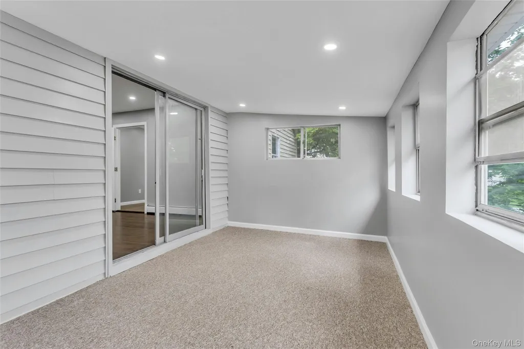 26 Woodland Street Ronkonkoma NY 11779