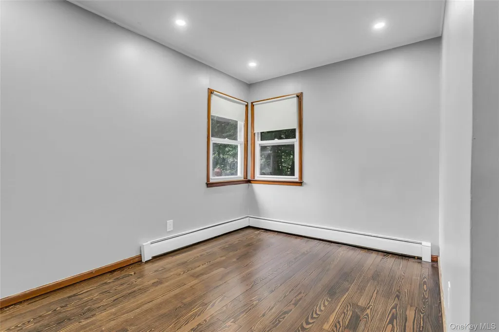 26 Woodland Street Ronkonkoma NY 11779