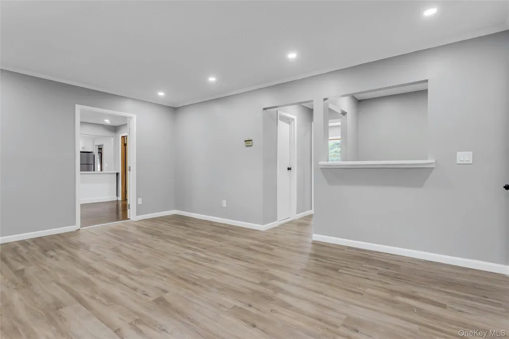 26 Woodland Street Ronkonkoma NY 11779