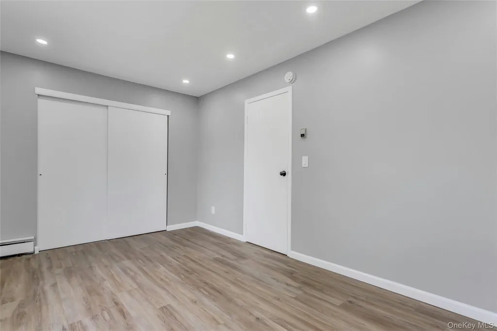26 Woodland Street Ronkonkoma NY 11779