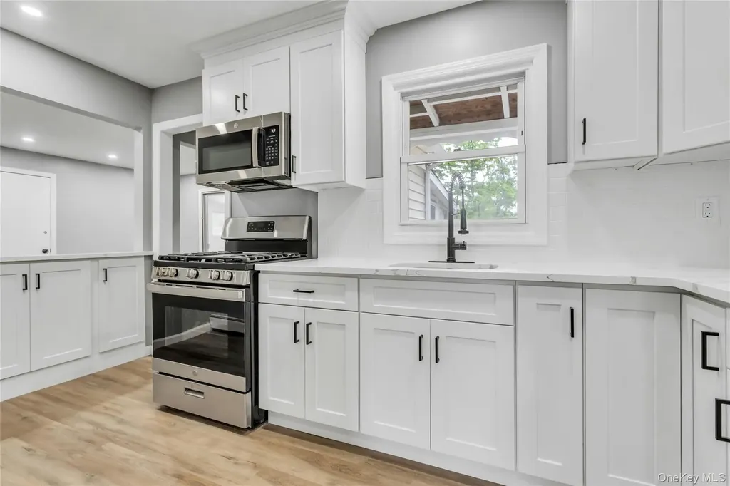 26 Woodland Street Ronkonkoma NY 11779