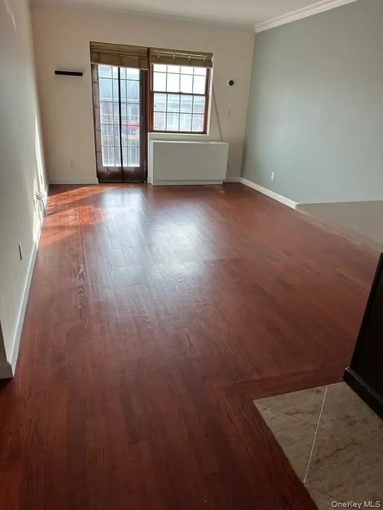2580 38th Street Astoria NY 11103