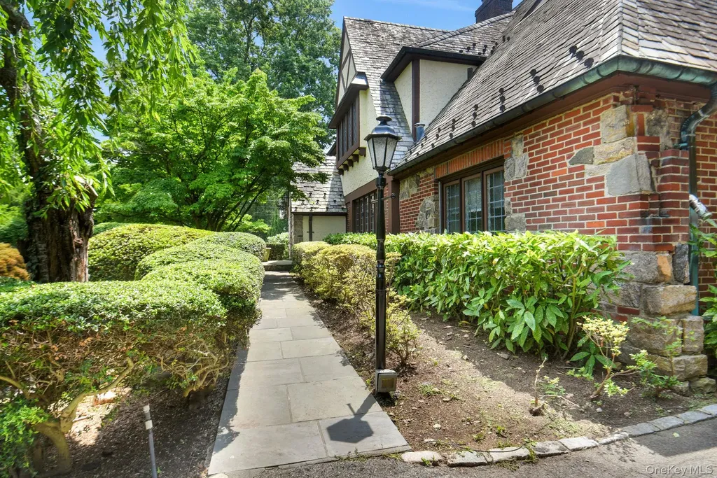 46 Fenimore Road Scarsdale NY 10583