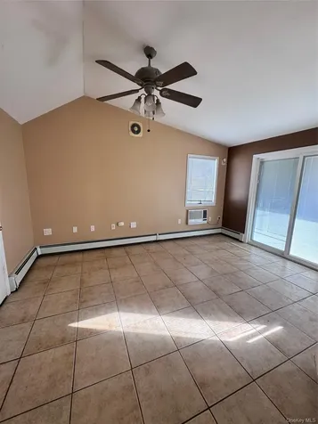 37 Spray Lane Hicksville NY 11801