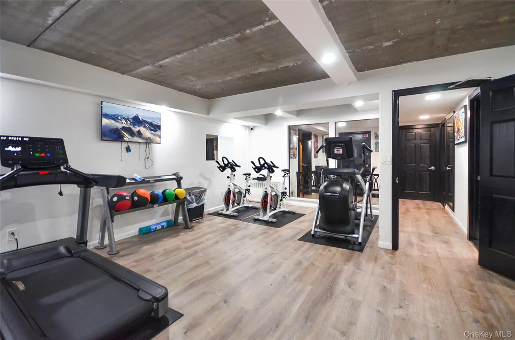 397 N Broadway Yonkers NY 10701