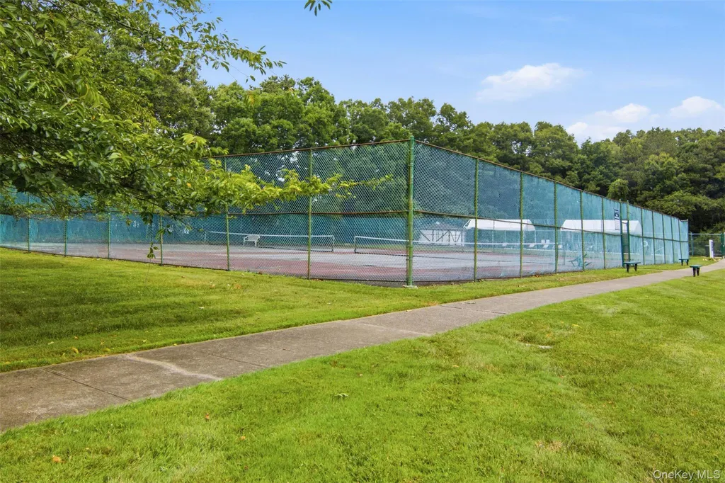 58 Bailey Court Middle Island NY 11953