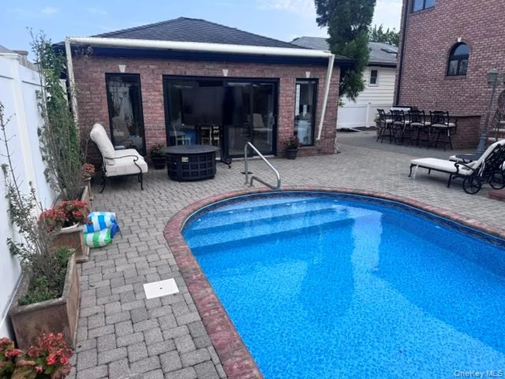 163-27 95th Street Howard Beach NY 11414