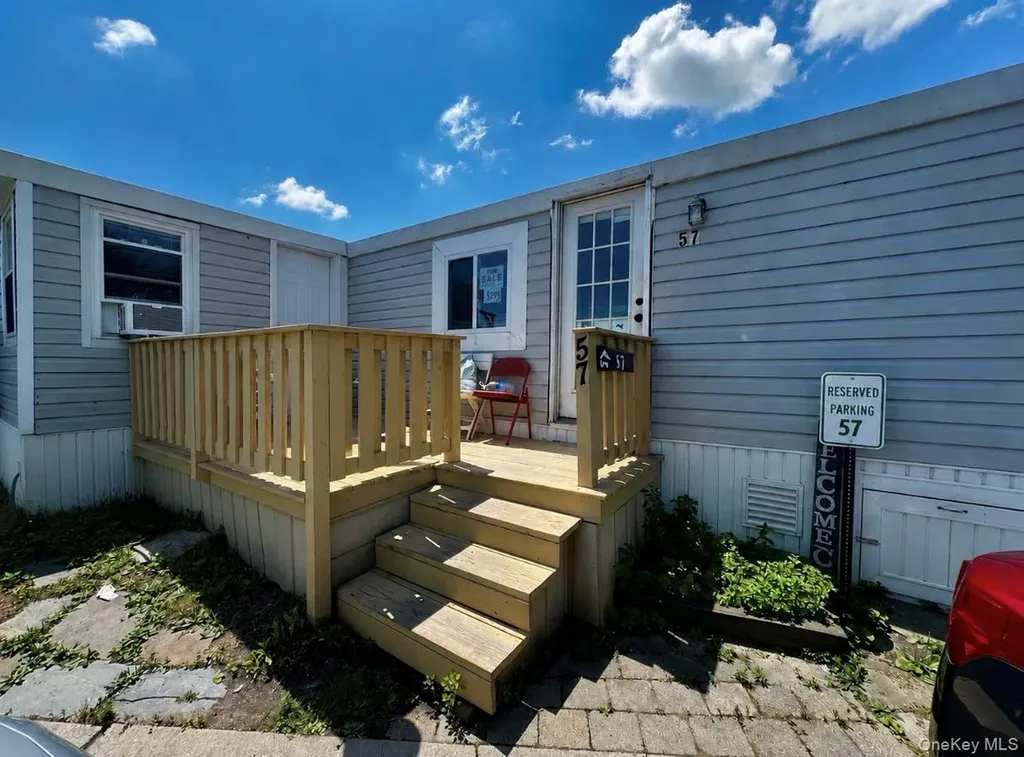 150 Main St. Unit 57 Islip NY 11751