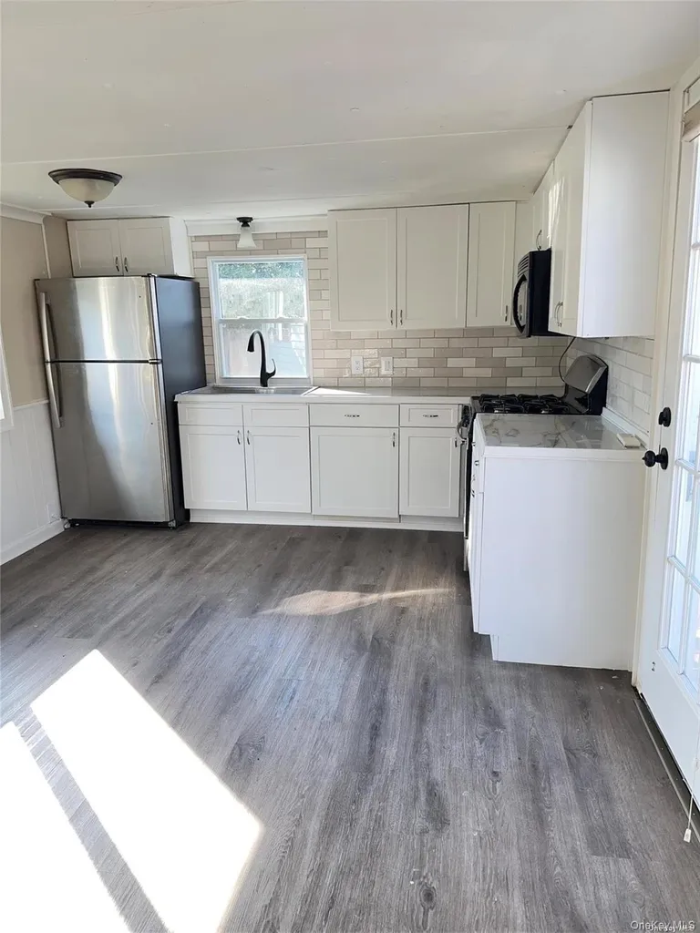 150 Main St. Unit 57 Islip NY 11751