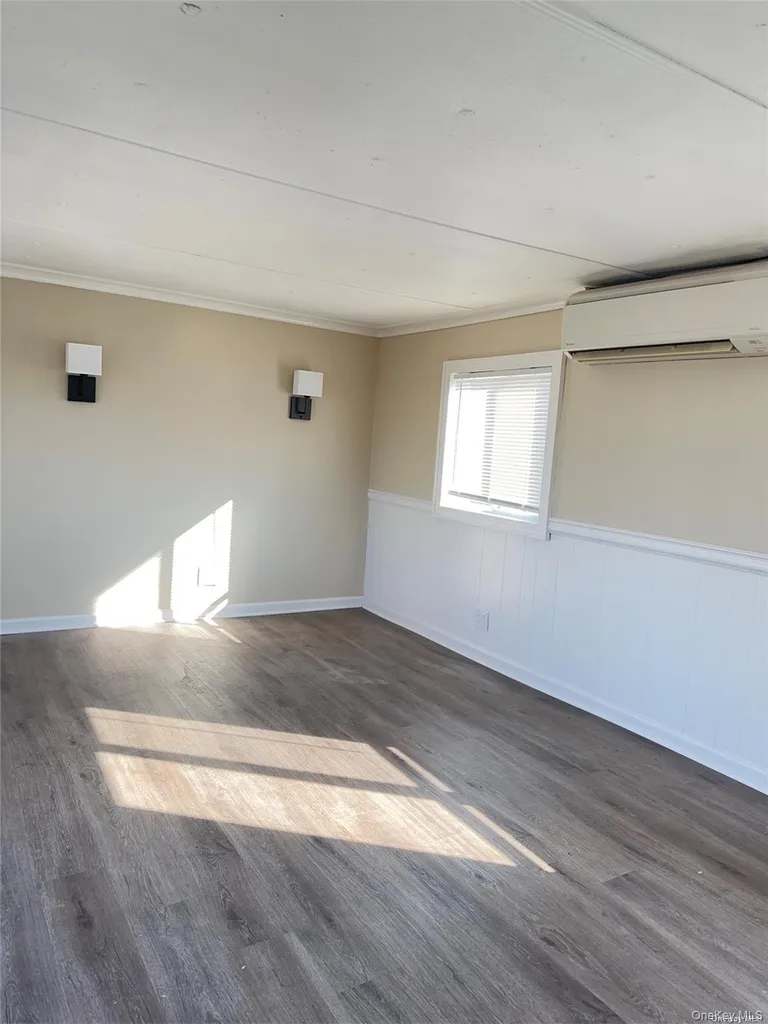 150 Main St. Unit 57 Islip NY 11751