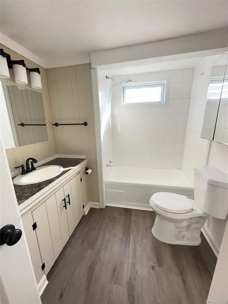150 Main St. Unit 57 Islip NY 11751
