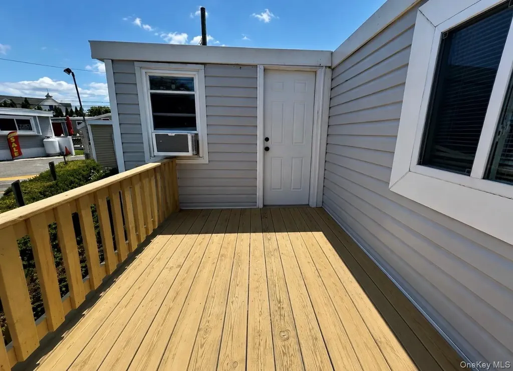 150 Main St. Unit 57 Islip NY 11751