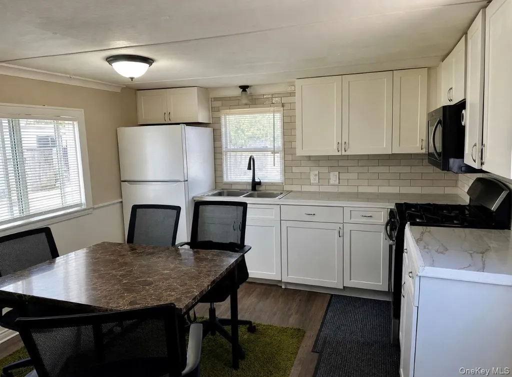 150 Main St. Unit 57 Islip NY 11751