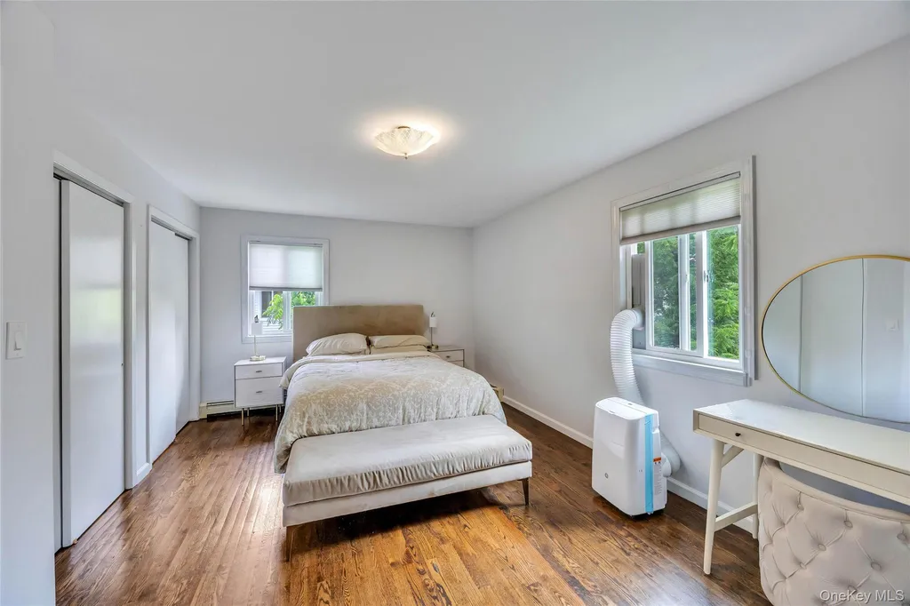 192 N 21st Street Wheatley Heights NY 11798