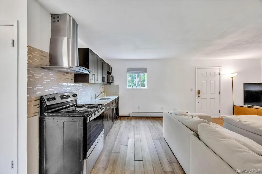 192 N 21st Street Wheatley Heights NY 11798