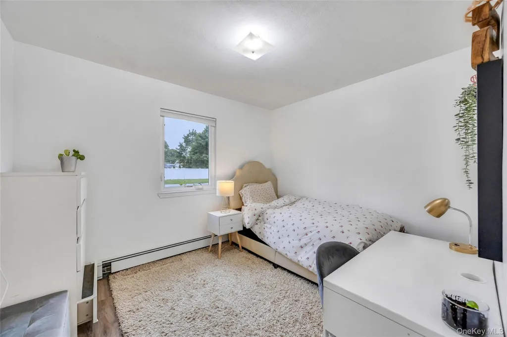 192 N 21st Street Wheatley Heights NY 11798