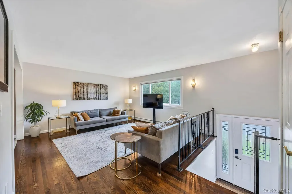 192 N 21st Street Wheatley Heights NY 11798