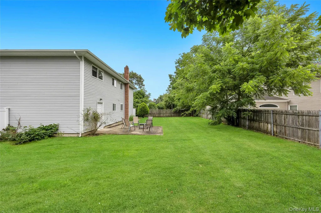 192 N 21st Street Wheatley Heights NY 11798