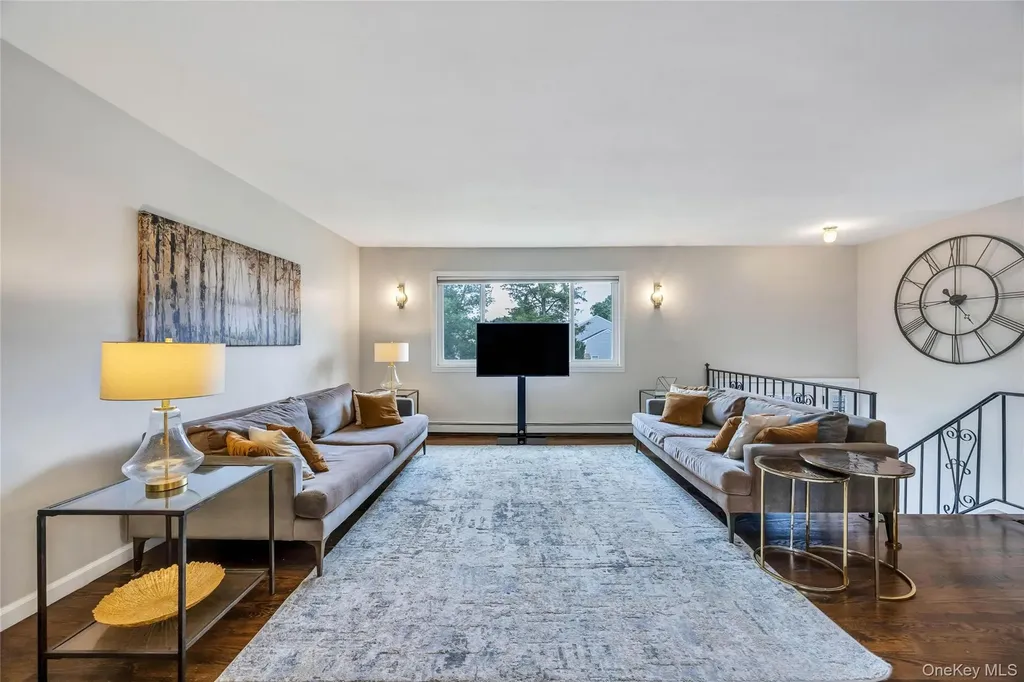 192 N 21st Street Wheatley Heights NY 11798