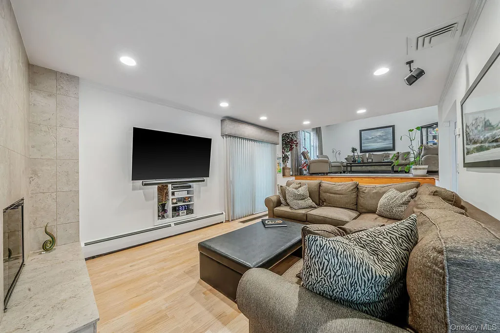 2 Sagamore Way N Jericho NY 11753