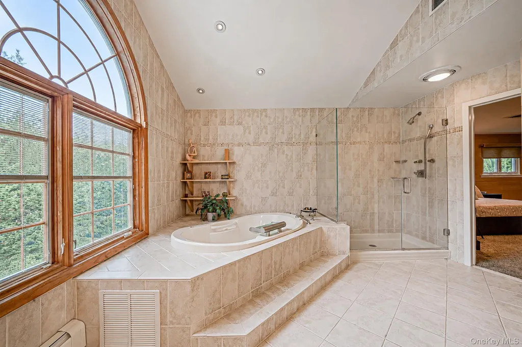 2 Sagamore Way N Jericho NY 11753
