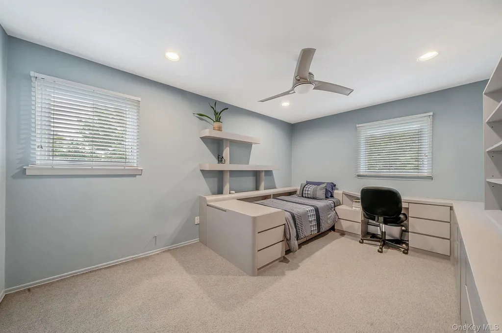 2 Sagamore Way N Jericho NY 11753