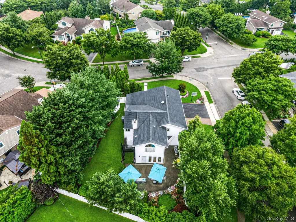 2 Sagamore Way N Jericho NY 11753