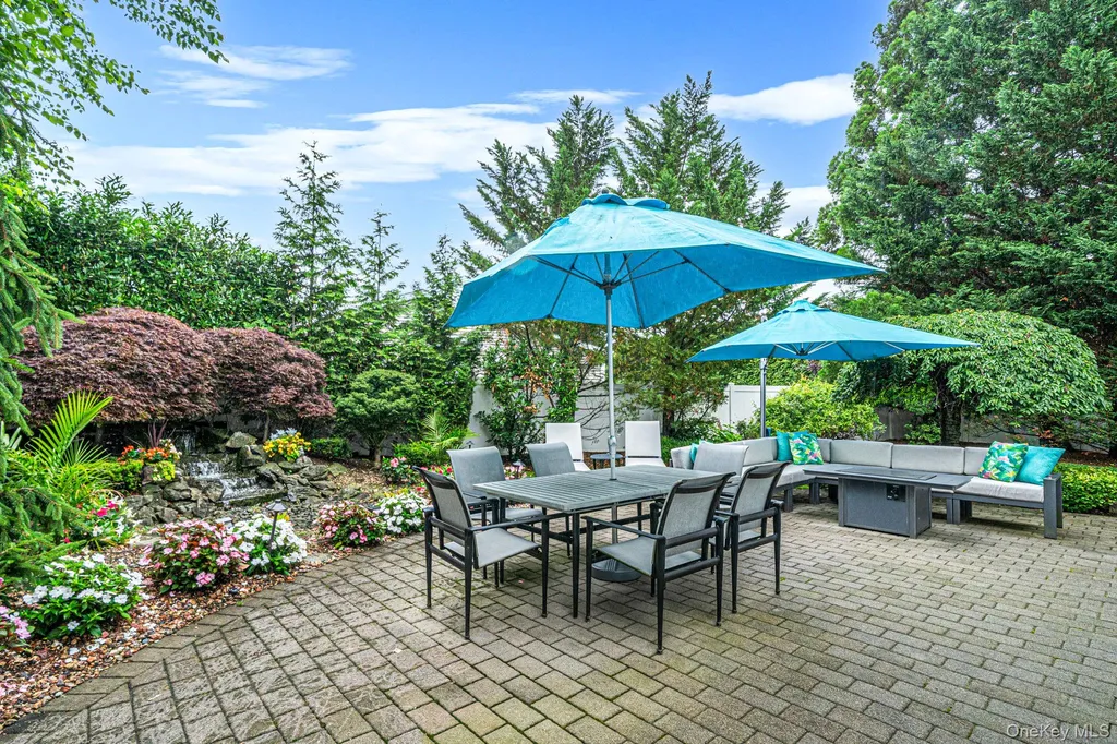 2 Sagamore Way N Jericho NY 11753