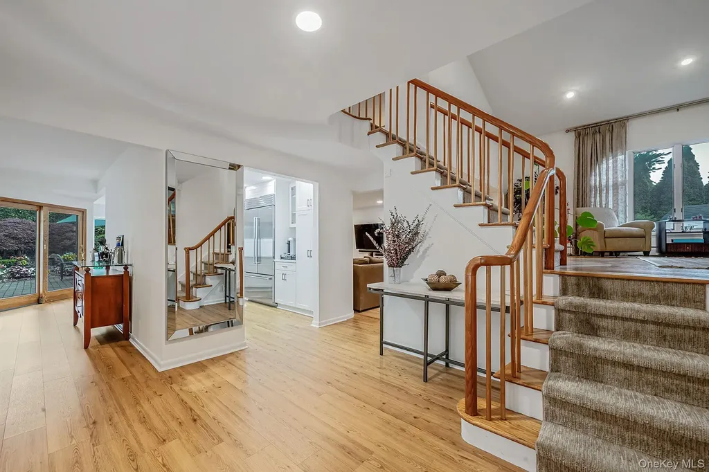 2 Sagamore Way N Jericho NY 11753
