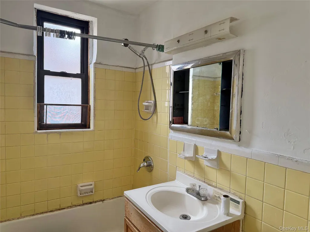 141-05 Northern Boulevard Bayside NY 11361