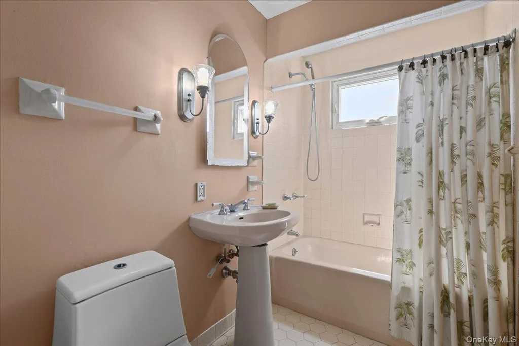1415 Reed Place Bronx NY 10465