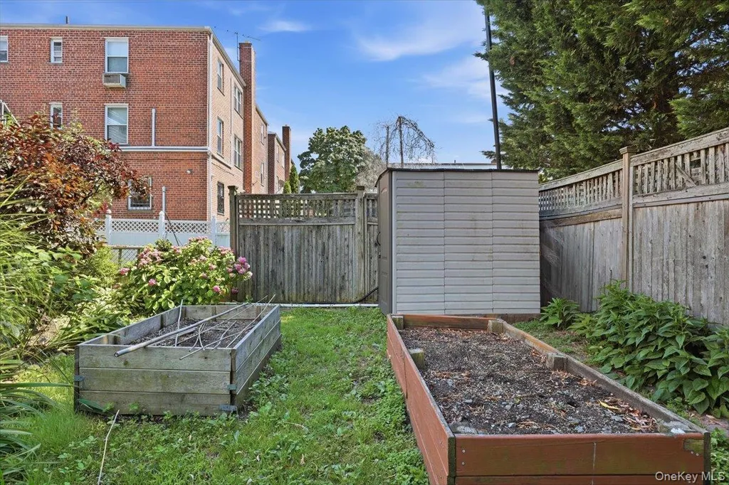 1415 Reed Place Bronx NY 10465