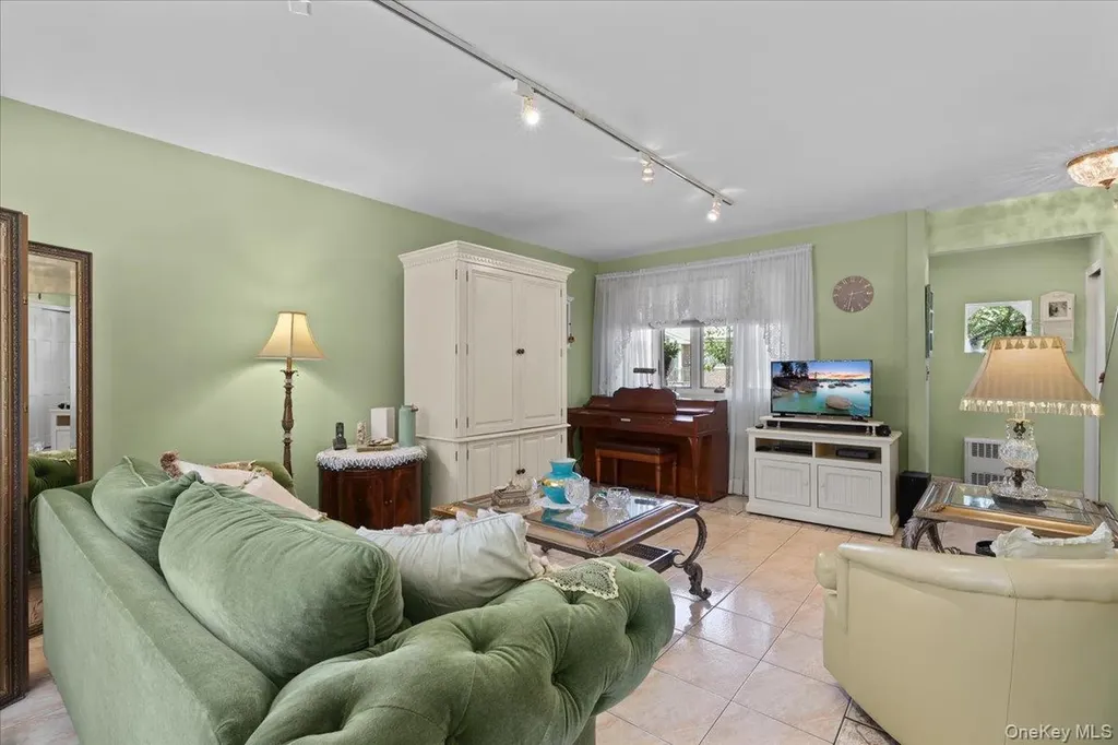 1415 Reed Place Bronx NY 10465