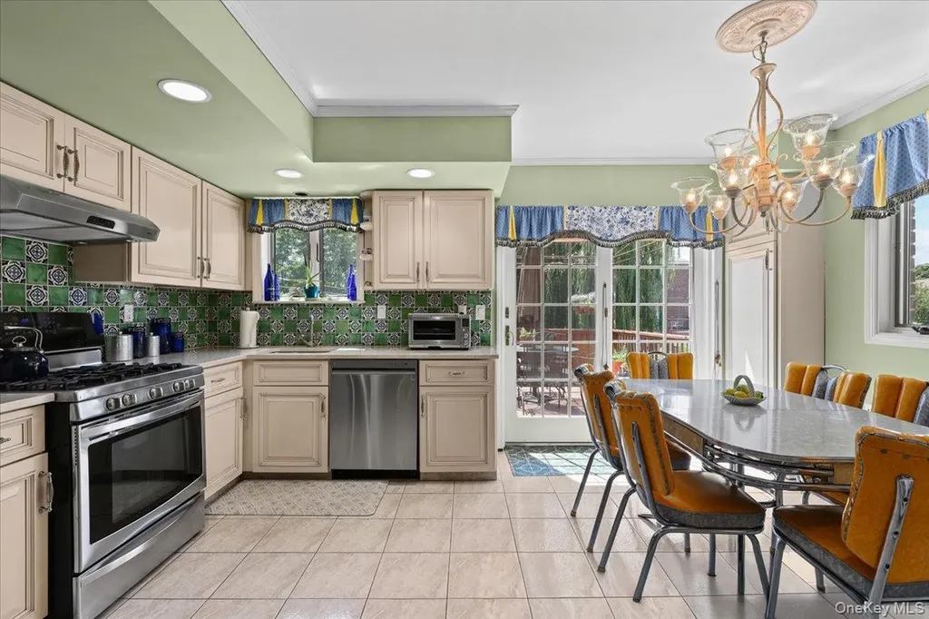 1415 Reed Place Bronx NY 10465