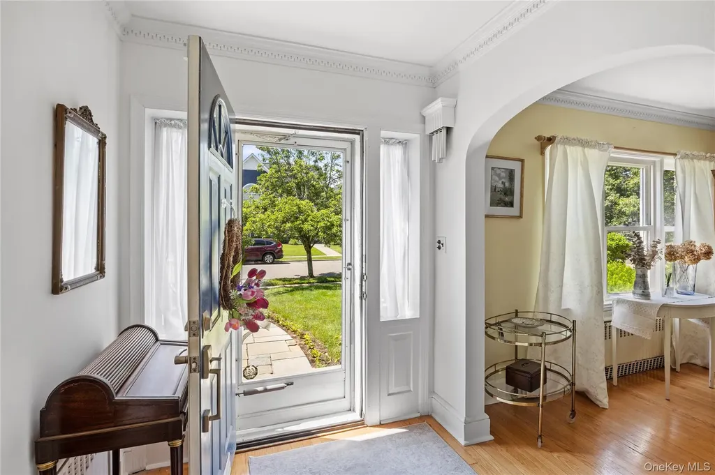 75 Bulson Road Rockville Centre NY 11570