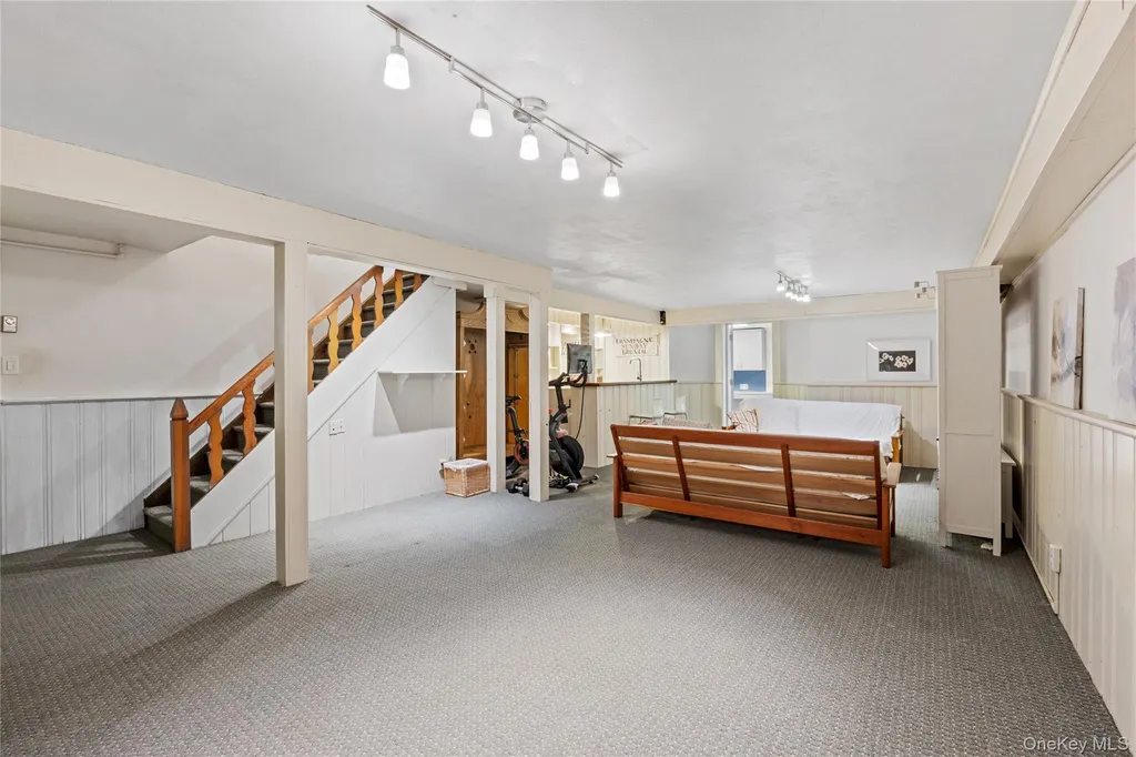 75 Bulson Road Rockville Centre NY 11570