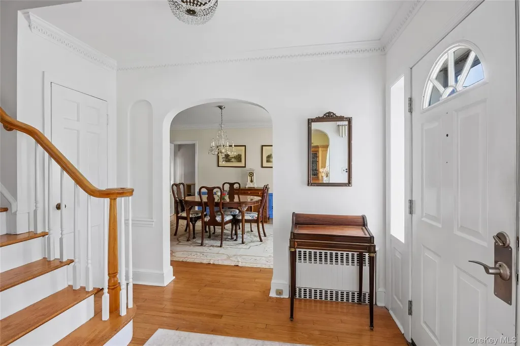 75 Bulson Road Rockville Centre NY 11570