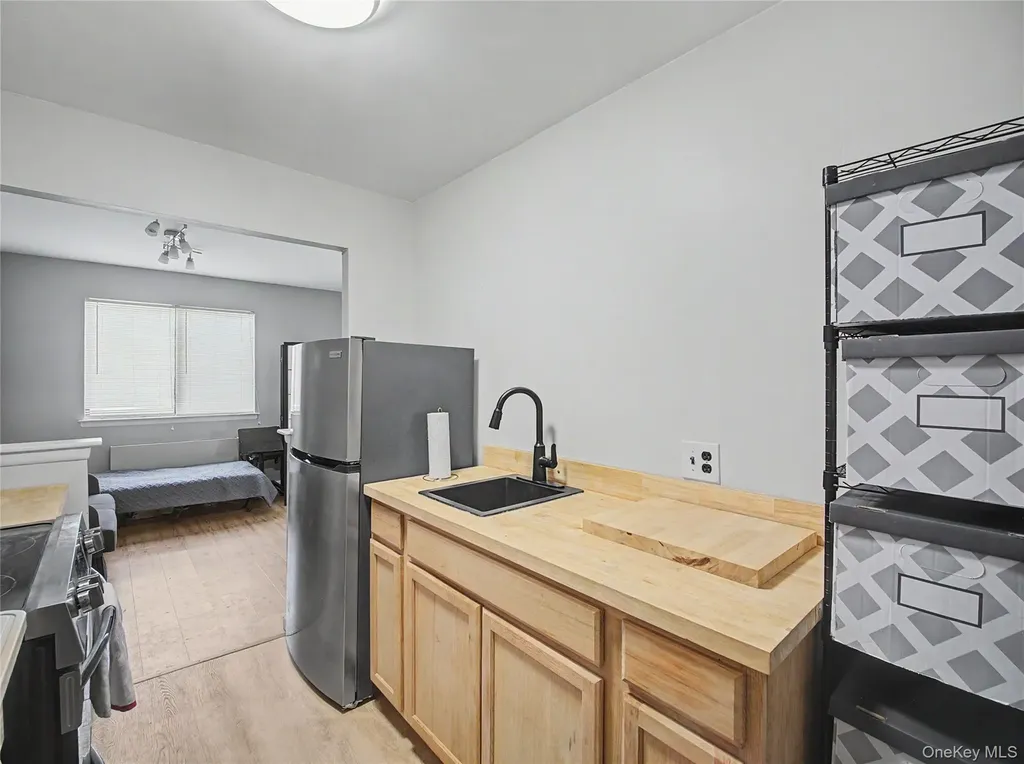 25 Village Park Drive Fishkill NY 12524