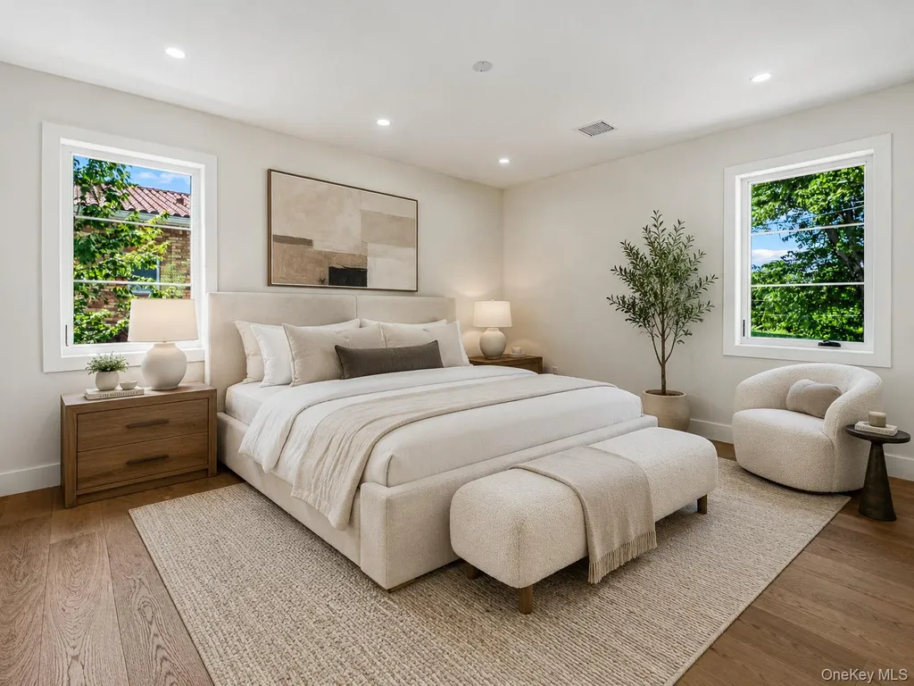 97 North Court Roslyn Heights NY 11577
