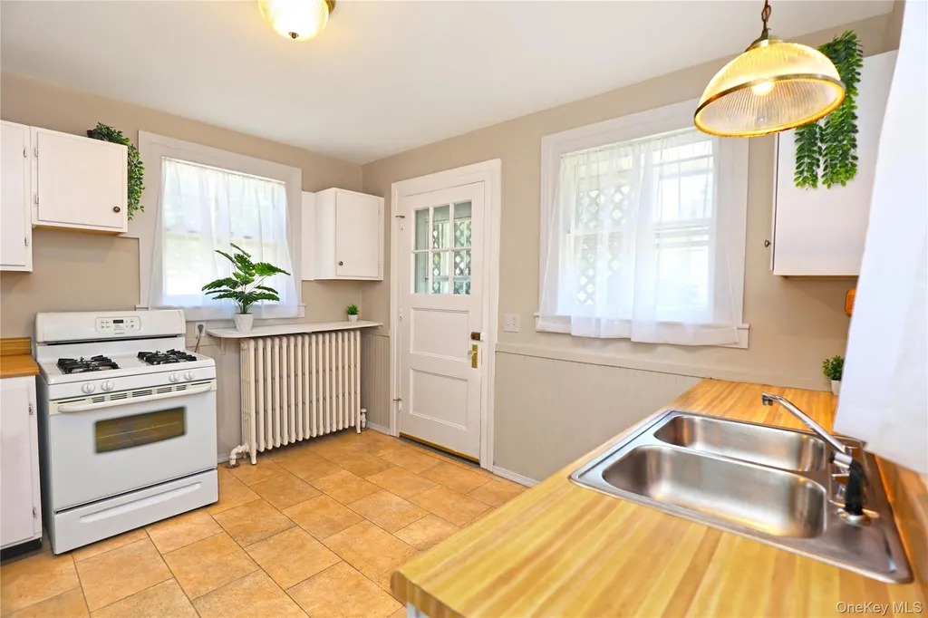 49 Corlies Avenue Poughkeepsie NY 12601