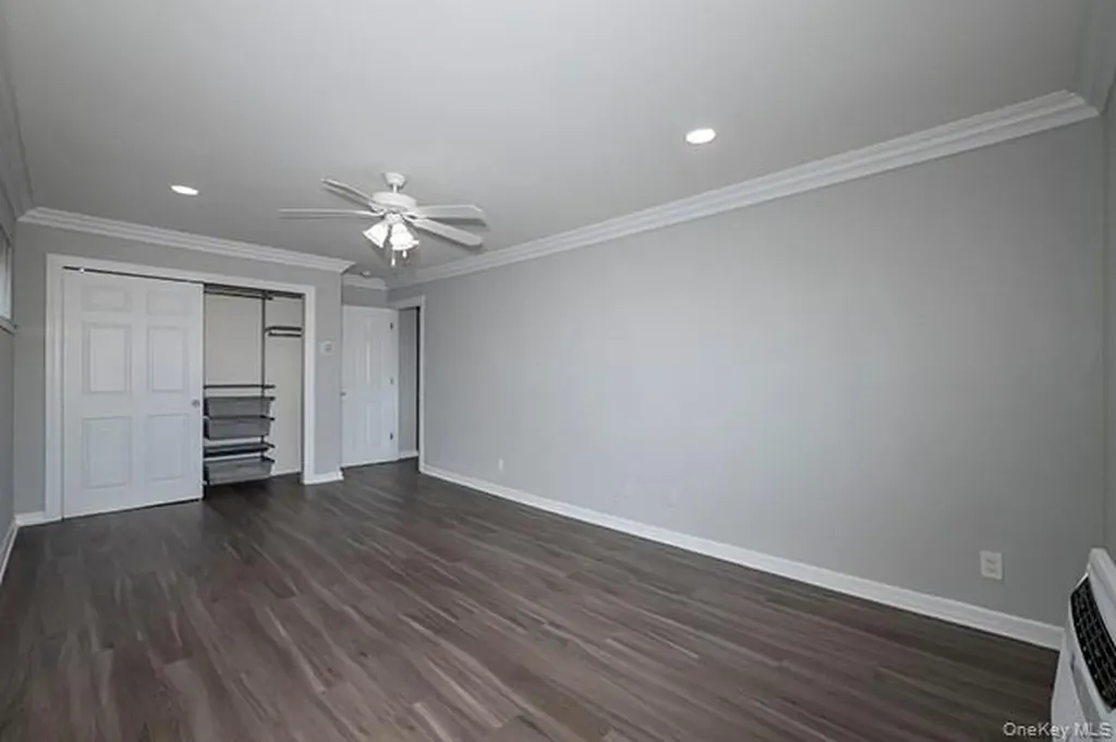 21 Brentwood Road Bay Shore NY 11706