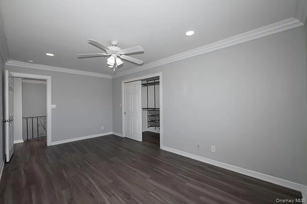21 Brentwood Road Bay Shore NY 11706