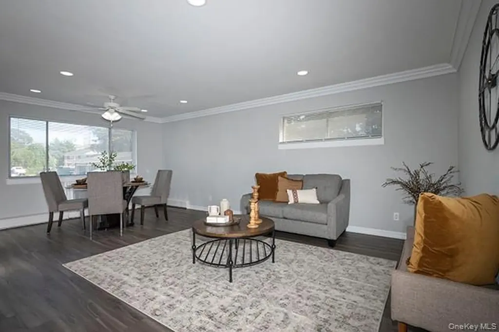 21 Brentwood Road Bay Shore NY 11706
