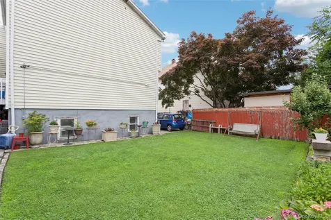 148 Lincoln Avenue New Rochelle NY 10801