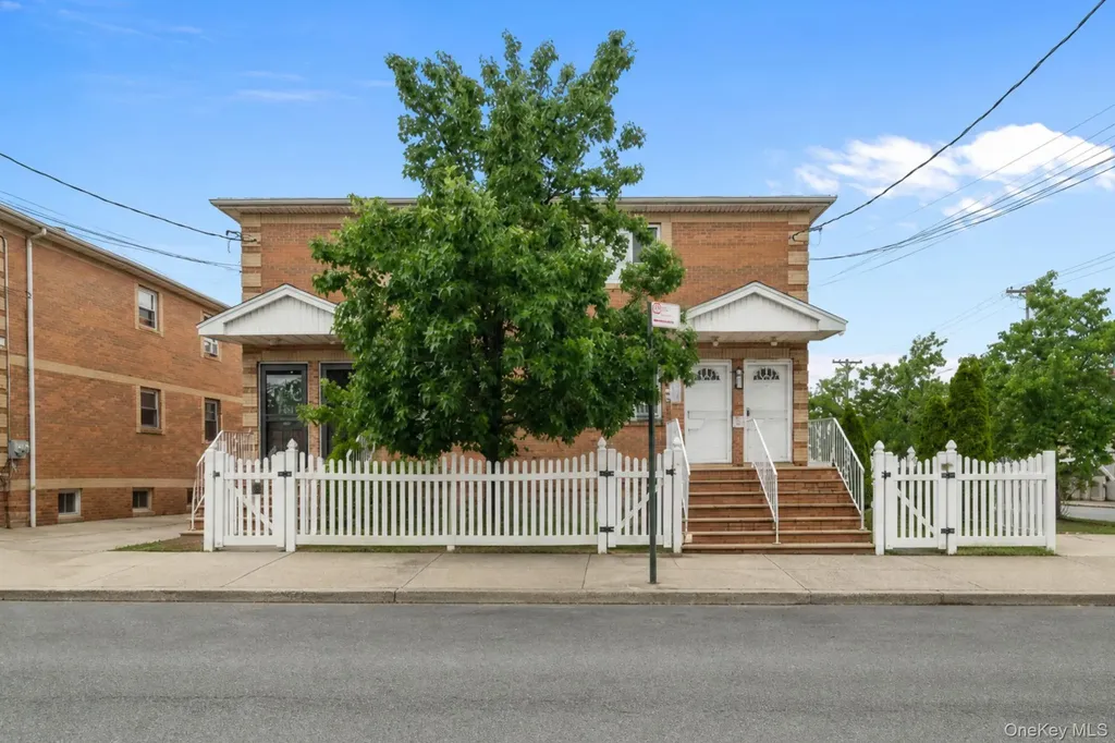 874 Pine Street Brooklyn NY 11208